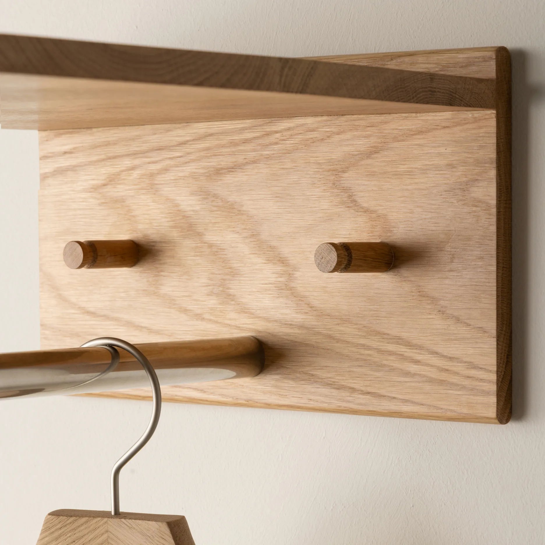 Wood II Multi Garderobenleiste Eiche – L30 cm